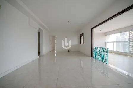 Apartamento com 3 Quartos para alugar, 178m² no Jardim das Acácias, São Paulo