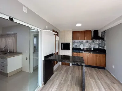 Sobrado com 3 Quartos à venda, 122m² no Região do Lago, Cascavel
