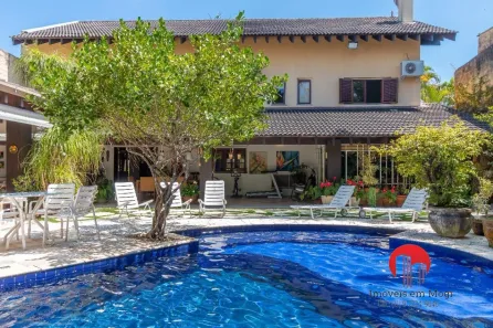 Sobrado com 6 Quartos à venda, 1200m² no Vila Oliveira, Mogi das Cruzes