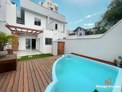Casa com 3 Quartos à venda, 151m² no Atiradores, Joinville