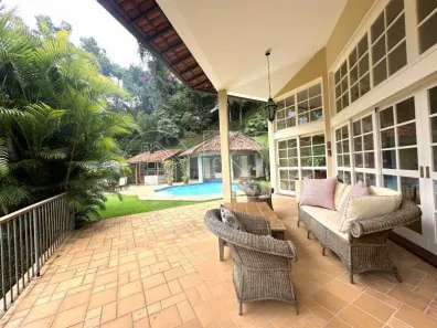 Casa de Condomínio com 4 Quartos à venda, 557m² no Nogueira, Petrópolis