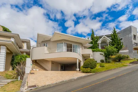 Casa de Condomínio com 4 Quartos à venda, 431m² no Taboão, Curitiba