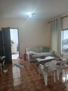 Sobrado com 4 Quartos à venda, 213m² no Jardim Itacolomi, São Paulo