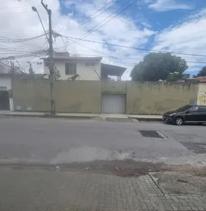 Sobrado com 7 Quartos à venda, 250m² no Montese, Fortaleza
