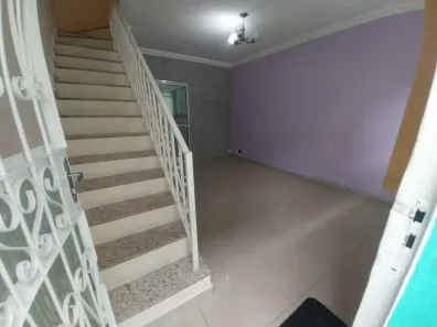 Casa com 2 Quartos para alugar, 78m² no Santa Terezinha, Belo Horizonte