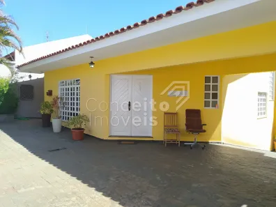 Casa com 4 Quartos para alugar, 231m² no Oficinas, Ponta Grossa