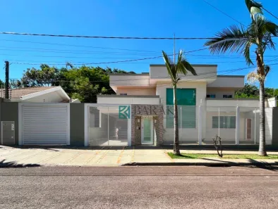 Sobrado com 4 Quartos para alugar, 310m² no Vila Bosque, Maringá
