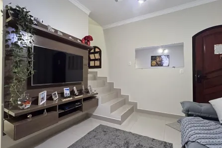 Casa com 3 Quartos para alugar, 300m² no Jardim Santa Francisca, Guarulhos