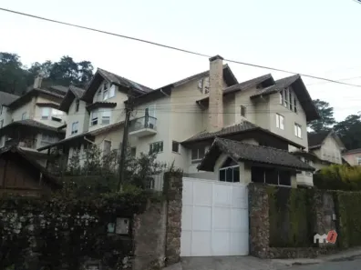 Casa de Condomínio com 5 Quartos à venda, 370m² no , Petrópolis
