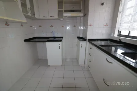 Apartamento com 3 Quartos para venda ou aluguel, 60m² no Campo Comprido, Curitiba