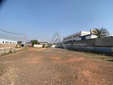Lote/Terreno à venda, 1796m² no Real Parque, Campinas