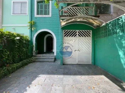 Sobrado com 4 Quartos para alugar, 350m² no Pompéia, Santos