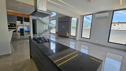 Casa de Condomínio com 4 Quartos à venda, 300m² no San Fernando Valley, Atibaia