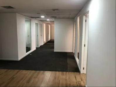 Sala Comercial para alugar, 244m² no Vila Olímpia, São Paulo