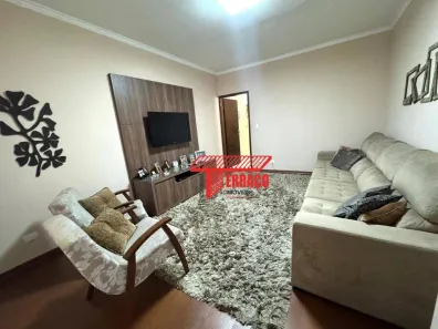 Sobrado com 3 Quartos à venda, 171m² no Vila Scarpelli, Santo André