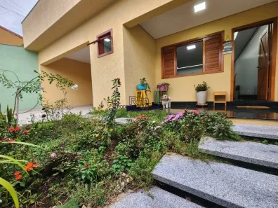 Casa com 3 Quartos à venda, 280m² no Caiçara-Adelaide, Belo Horizonte