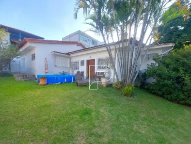Casa com 3 Quartos para venda ou aluguel, 272m² no Jardim Nomura, Cotia