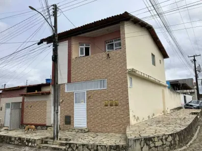 Imóvel Comercial com 3 Quartos à venda, 225m² no Luiz Alves, São Cristóvão