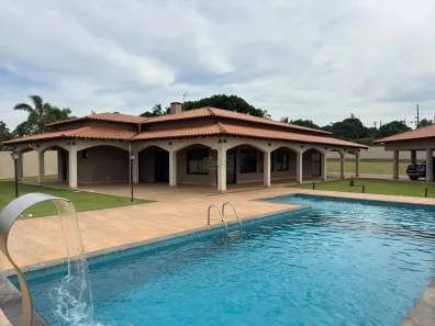 Fazenda/Sítio com 3 Quartos à venda, 225m² no Recanto dos Pinheiros, Cambé