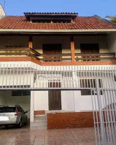 Casa de Condomínio com 3 Quartos à venda, 250m² no Guabirotuba, Curitiba