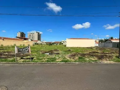 Lote/Terreno à venda, 300m² no Jardim São Paulo, Rio Claro