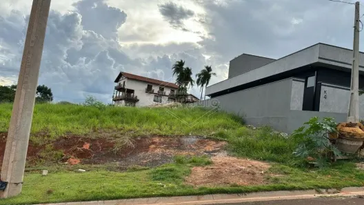 Lote/Terreno à venda, 250m² no Residencial Tivoli, Araraquara
