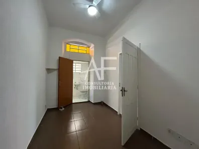 Casa com 2 Quartos para alugar, 110m² no Centro, Taubaté