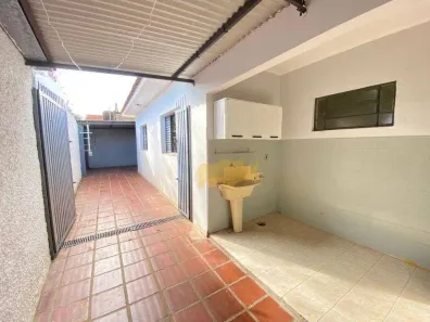 Casa com 2 Quartos para alugar, 140m² no Vila Operária, Rio Claro