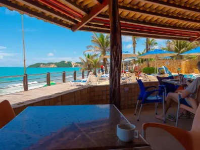Imóvel Comercial com 50 Quartos à venda, 5000m² no Ponta Negra, Natal