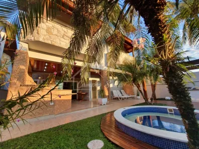 Sobrado com 4 Quartos à venda, 221m² no , Peruíbe