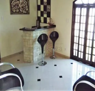Sobrado com 3 Quartos à venda, 182m² no Vila Nova Aliança, Jacareí