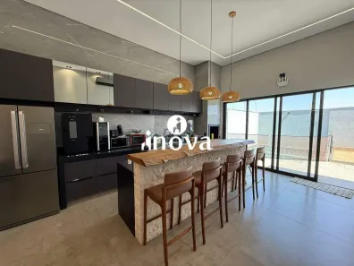 Casa com 3 Quartos à venda, 215m² no Jardim do Lago, Uberaba