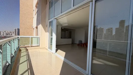 Apartamento com 3 Quartos para alugar, 140m² no Jardim Goiás, Goiânia