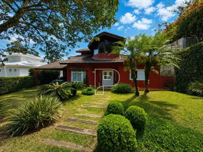 Casa de Condomínio com 3 Quartos à venda, 265m² no Jardim Indaiá, Embu das Artes