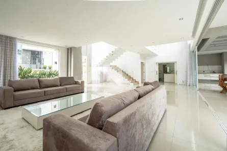 Casa com 4 Quartos para alugar, 458m² no São Braz, Curitiba