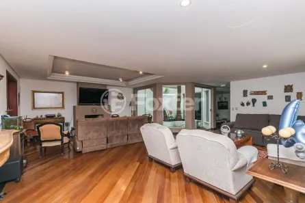 Casa com 4 Quartos à venda, 378m² no Chácara das Pedras, Porto Alegre