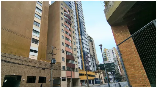 Apartamento com 1 Quarto para alugar, 53m² no Centro, Curitiba
