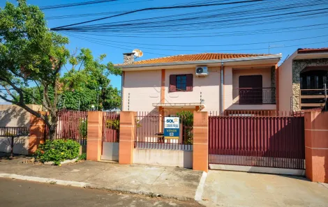 Casa com 4 Quartos para alugar, 303m² no Lancaster, Foz do Iguaçu