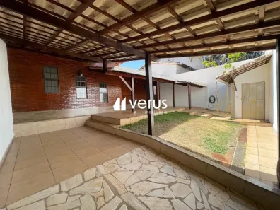 Casa com 3 Quartos à venda, 210m² no Vigilato Pereira, Uberlândia