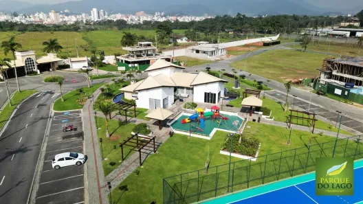 Lote/Terreno à venda, 475m² no Centro, Camboriú