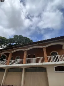 Casa com 5 Quartos para alugar, 600m² no Jardim América, Jacareí