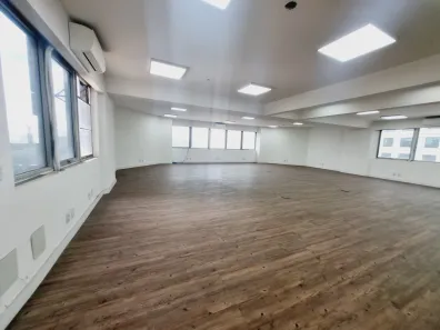 Sala Comercial para venda ou aluguel, 204m² no Cidade Monções, São Paulo