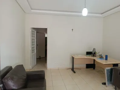 Casa com 3 Quartos para alugar, 219m² no Centro, Indaiatuba