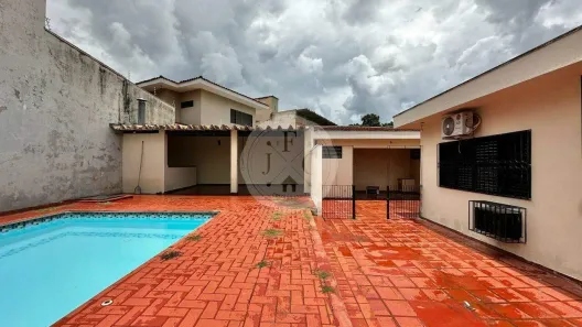 Casa com 3 Quartos para alugar, 271m² no Jardim Sumaré, Ribeirão Preto