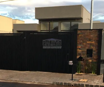 Casa com 2 Quartos à venda, 80m² no Jardim Patrícia, Uberlândia