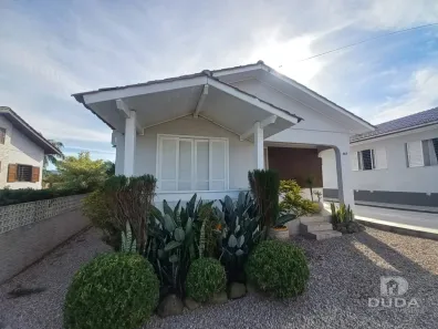 Casa com 3 Quartos à venda, 130m² no Rio Maina, Criciúma