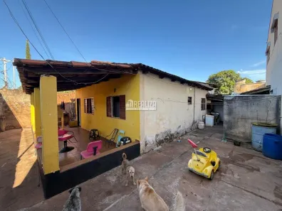Casa com 3 Quartos à venda, 247m² no Jardim Uberaba, Uberaba
