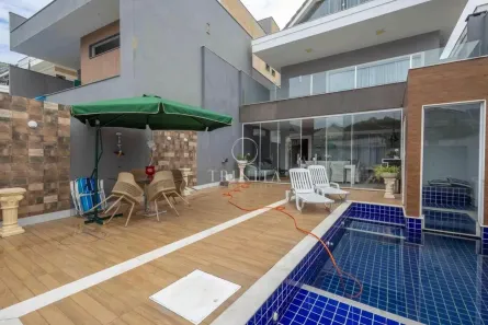 Casa de Condomínio com 4 Quartos à venda, 350m² no Recreio dos Bandeirantes, Rio de Janeiro
