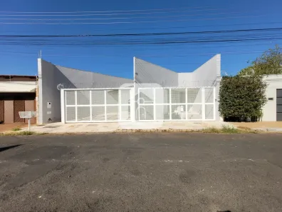 Casa com 3 Quartos para alugar, 240m² no Jardim Karaíba, Uberlândia