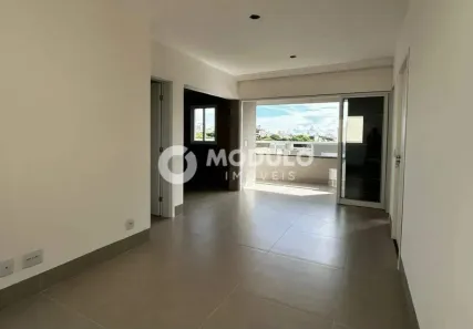 Apartamento com 3 Quartos para alugar, 94m² no Saraiva, Uberlândia